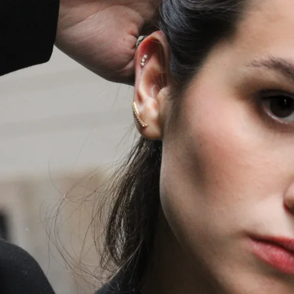Best Accoglienza fatale. Single earring Earrings