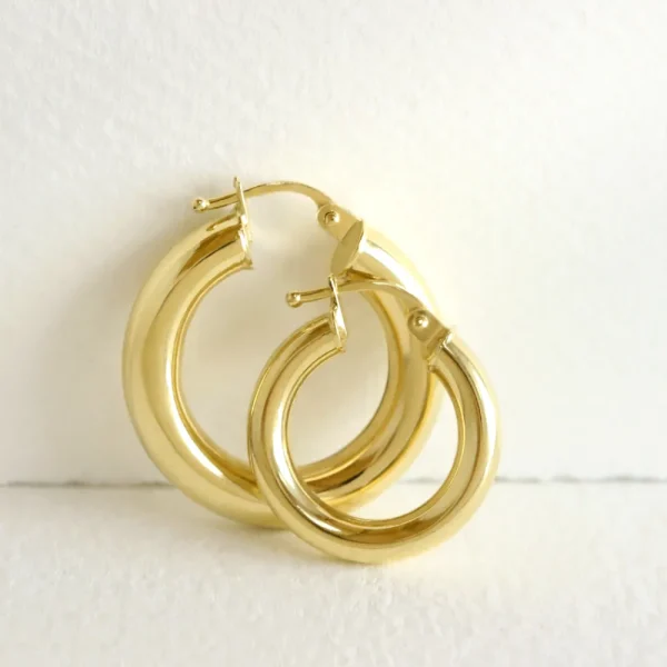 New Bachata Gitanə. Single earring Earrings