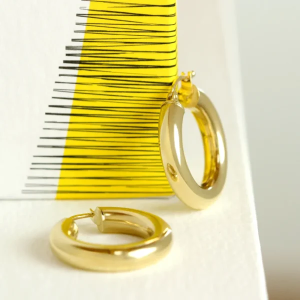 New Bachata Gitanə. Single earring Earrings