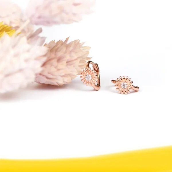 Online Chīsana deijī. Earrings Earrings