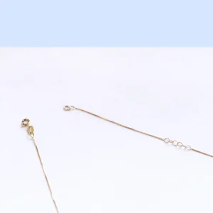 Fashion Delicato passo alle spalle delle parole. Necklace Necklaces