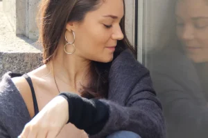 Sale Hula Dance (M). Single earring Earrings