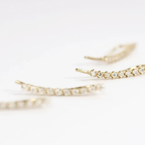 Outlet Il destro di Elisa. Ear climber Earrings