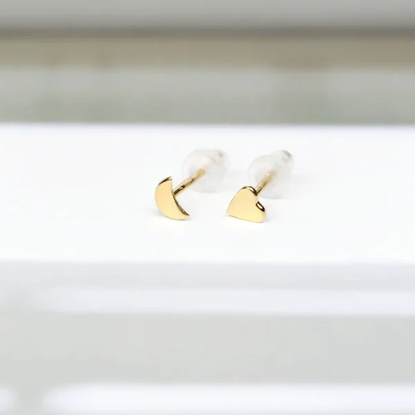 Online Le nere di Chagall. Single earrings Earrings