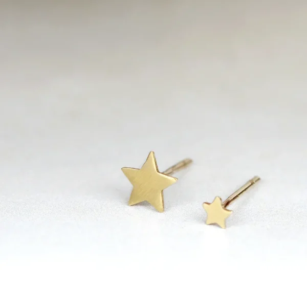 Online Le nere di Chagall. Single earrings Earrings