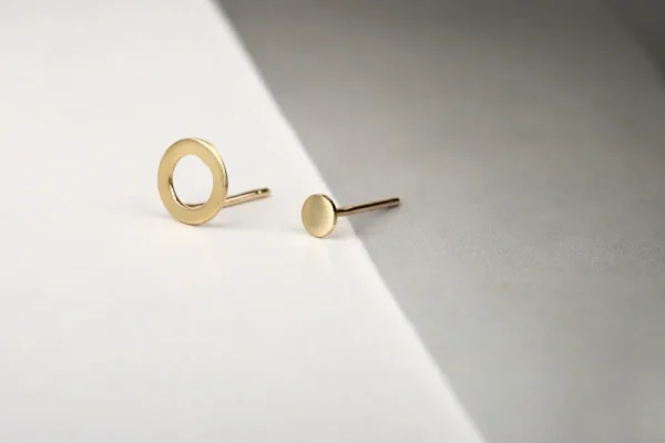 Online Le nere di Chagall. Single earrings Earrings