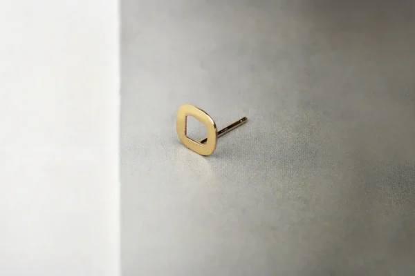 Online Le nere di Chagall. Single earrings Earrings