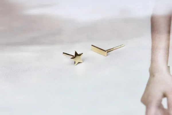 New Le rosse di Chagall. Single earrings Earrings