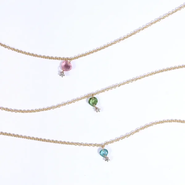 Fashion Liquido puzzle di minime trascuratezze. Necklace Necklaces