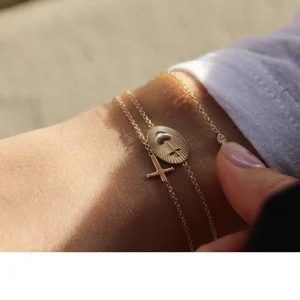 Hot Maddalena accesa. Bracelet Bracelets