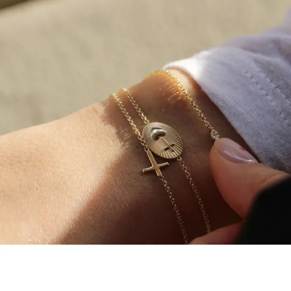 Hot Maddalena accesa. Bracelet Bracelets