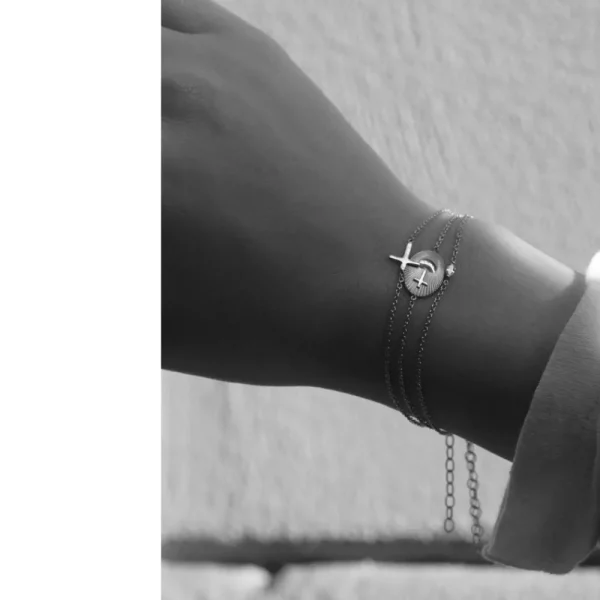 Hot Maddalena accesa. Bracelet Bracelets