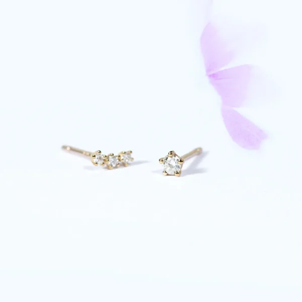 Outlet 7 sighs. Single earring Earrings