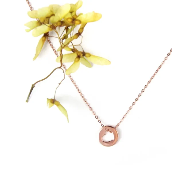 Hot Un Cuore in coda. Necklace Necklaces