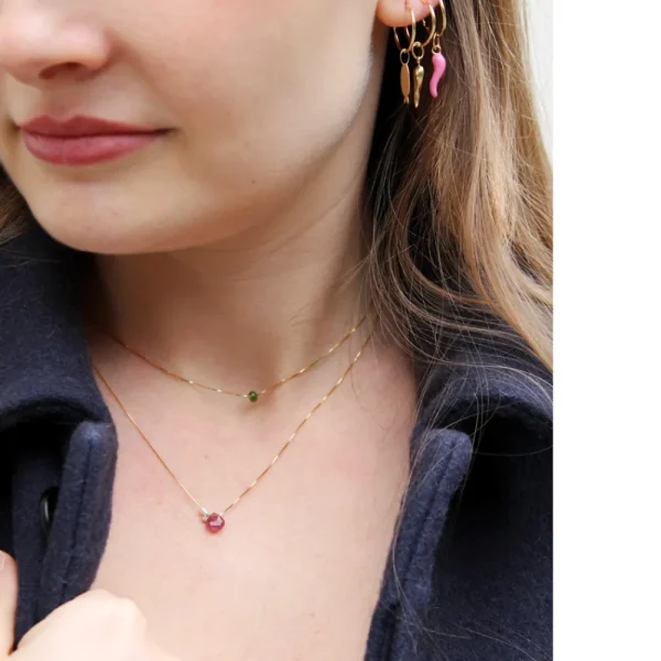 New Una leggera spinta dallo specchio. Necklace Necklaces
