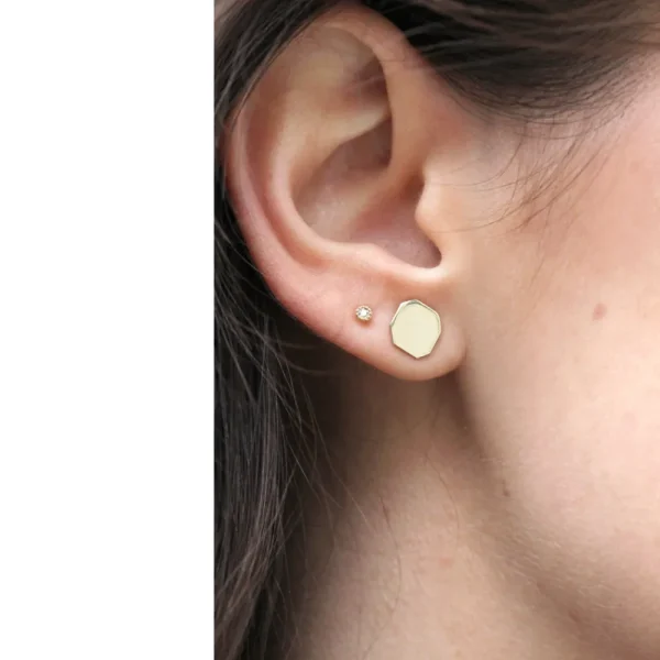 Discount Una piccola donna d’inchiostro. Single stud Earrings | Customized Products