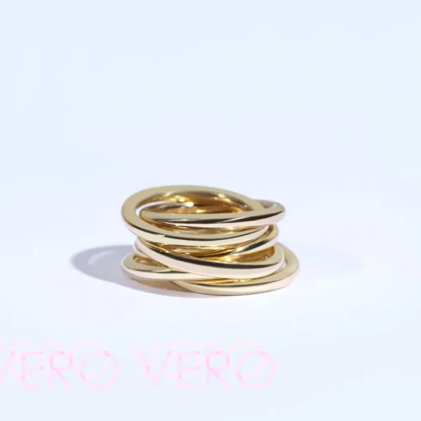 Hot Vero Vero. Ring Rings